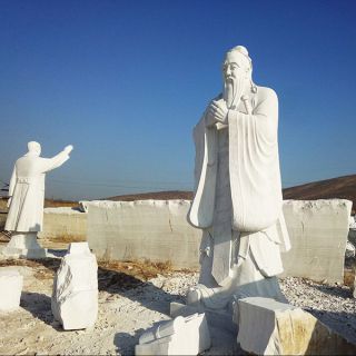 孔子雕塑手勢的意義及對于師生的一些啟發