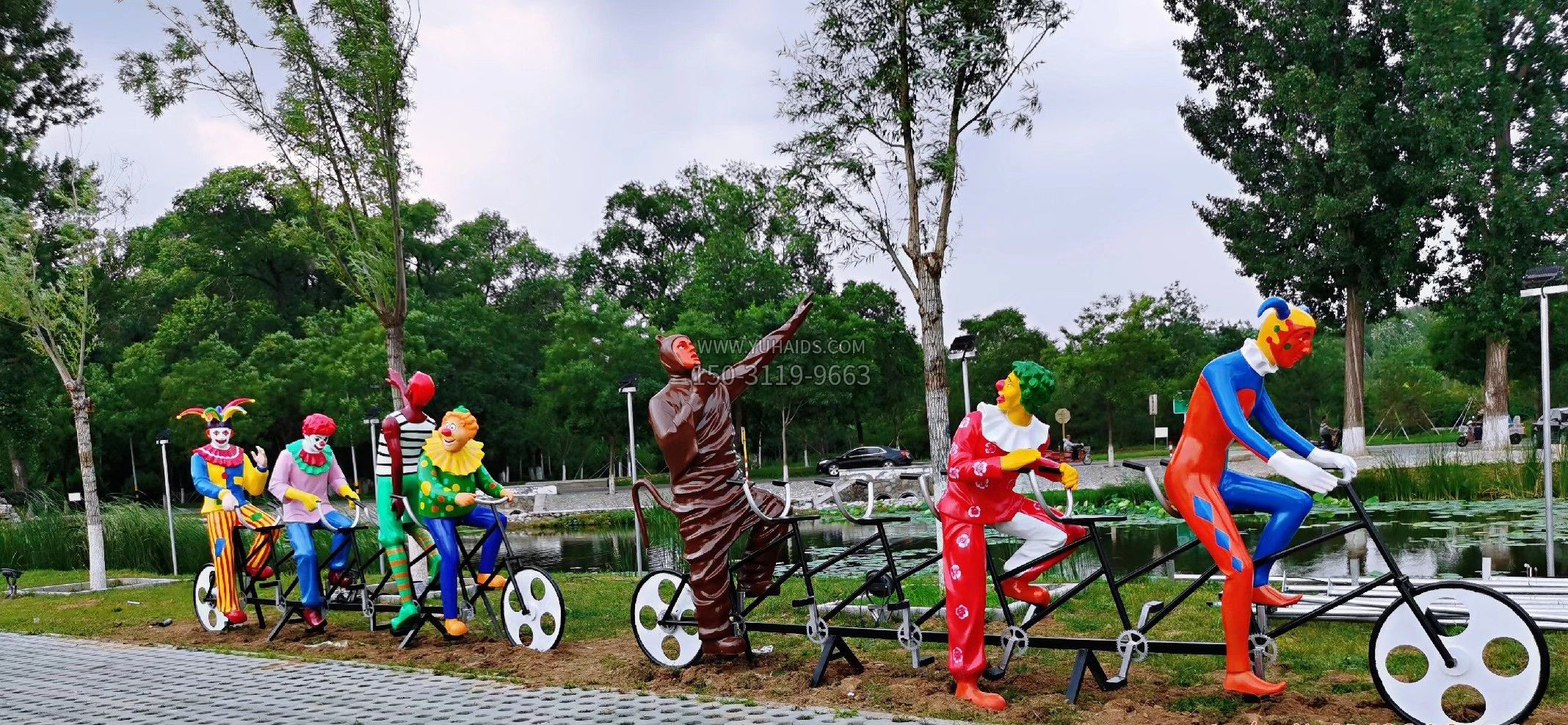 雕塑雕塑 玻璃鋼騎車小丑人物<a href=