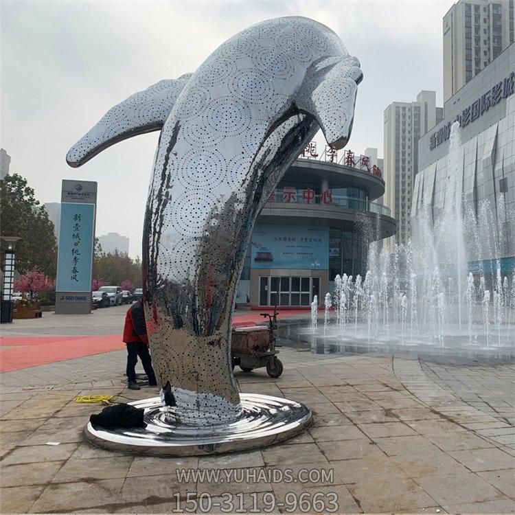 不銹鋼鏡面鏤空戶外噴泉水景擺件鯨魚(yú)雕塑