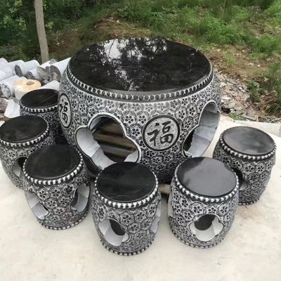 黑色，整石鏤雕，圓桌凳