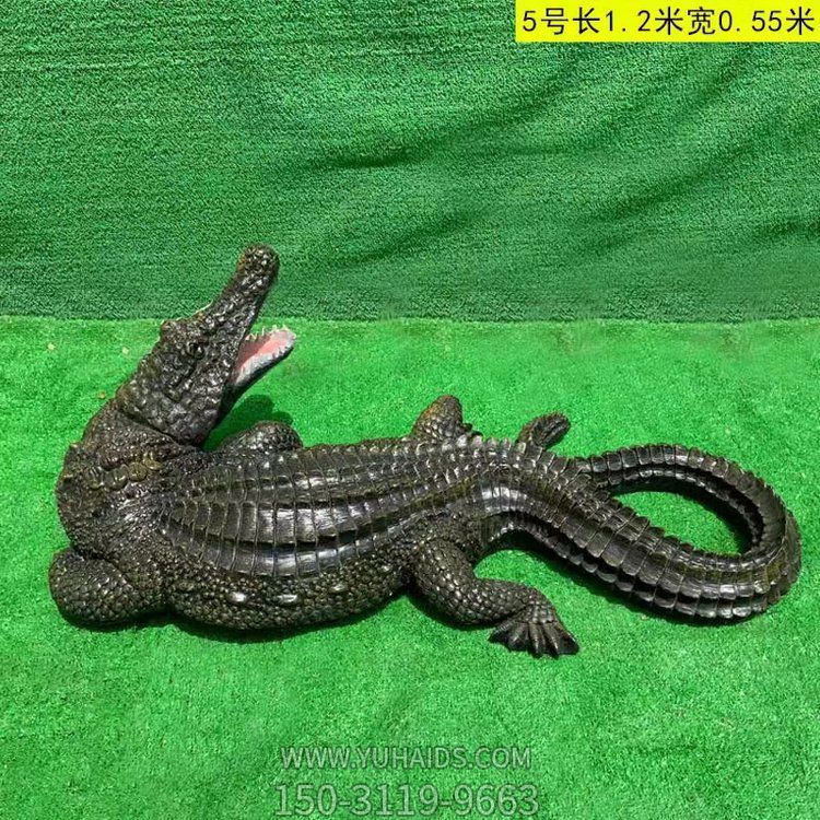 玻璃鋼鱷魚，仿真鱷魚雕塑
