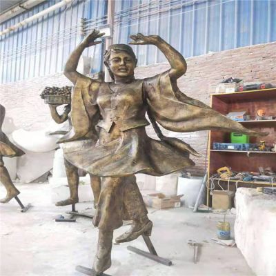 景點擺放玻璃鋼鑄銅跳舞少數民族女孩雕像