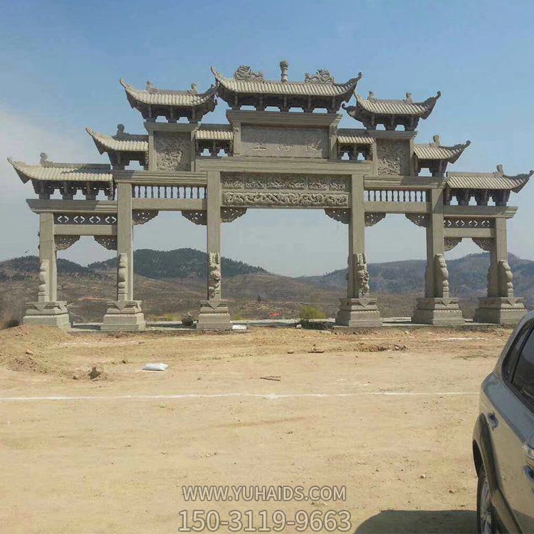 景區入口擺放青石雕刻仿古建五門樓牌坊雕塑