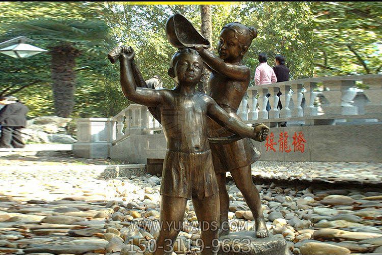 公園創意洗澡人物銅雕兒童雕塑 公園創意洗澡人物銅雕兒童雕塑